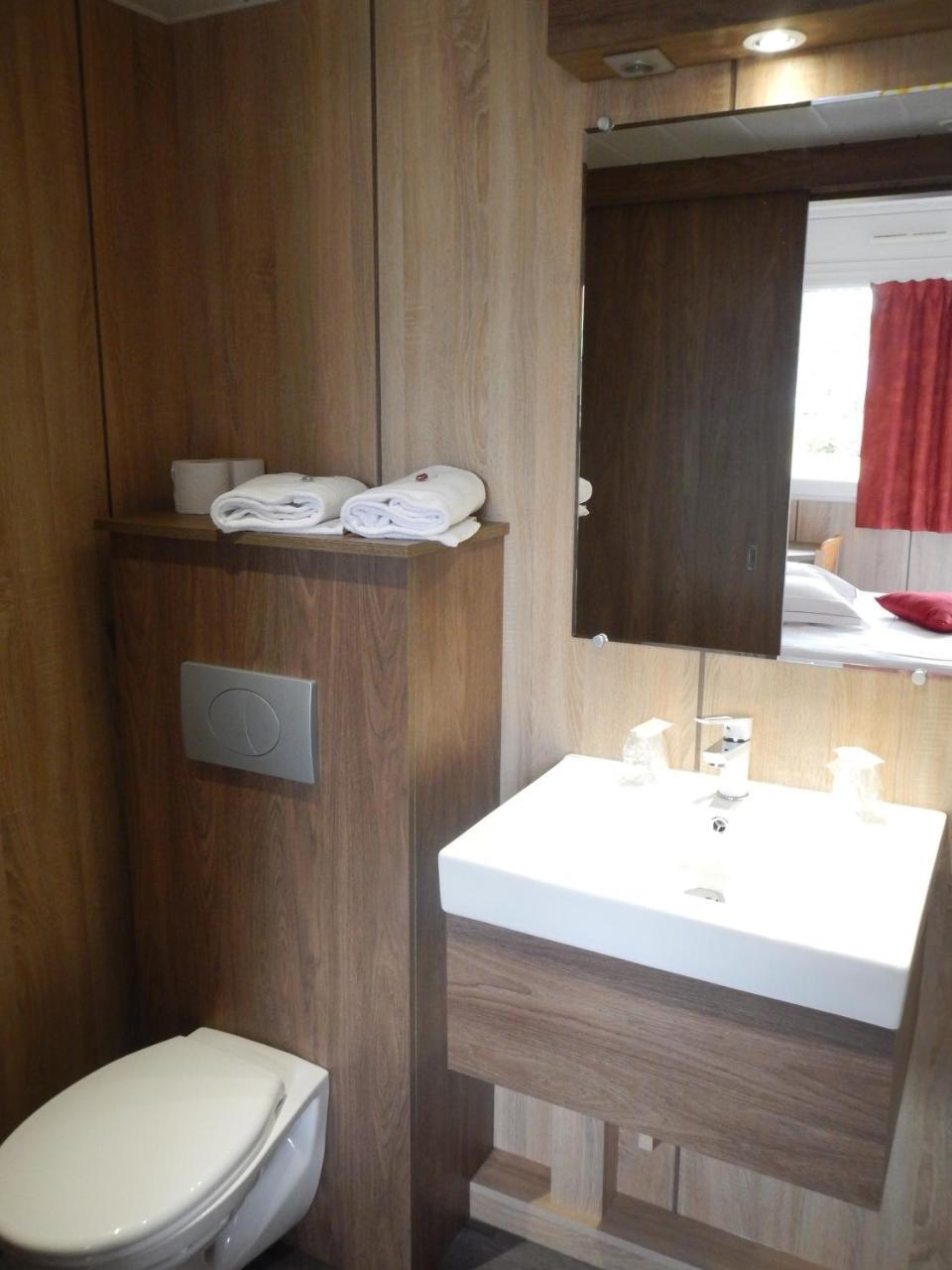 Hotel The Originals Access Aeroport, Aurillac
