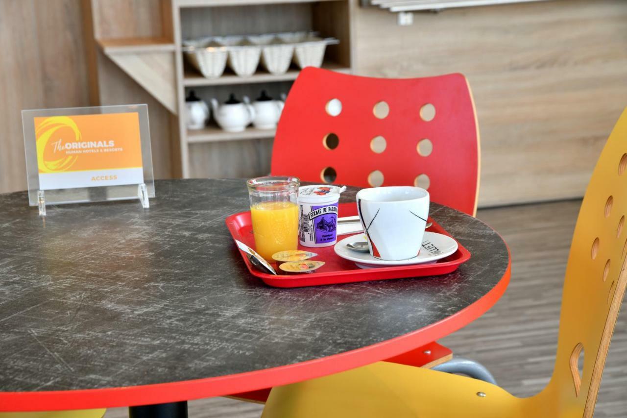 Hotel The Originals Access Aeroport, 2*